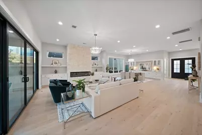 2046 Macarthur Street, Houston, TX 77030 - Photo 15