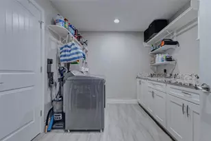 3711 Linkview Dr, Houston, TX 77025 - Photo 27