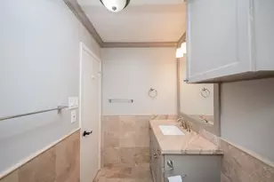 9015 Gaylord Dr, Hedwig Village, TX 77024 - Photo 17
