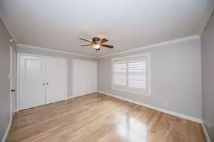 9015 Gaylord Dr, Hedwig Village, TX 77024 - Photo 13