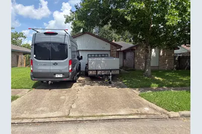 1127 W Brompton Drive, Pearland, TX 77584 - Photo 1