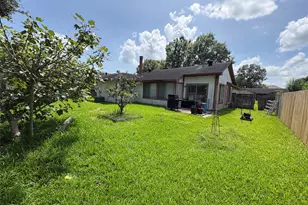 1127 W Brompton Dr, Pearland, TX 77584 - Photo 11