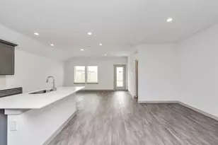 606 Thunder Cloud Dr, Baytown, TX 77523 - Photo 13