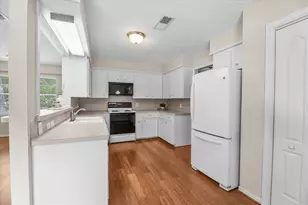 317 Hollywood Dr, Conroe, TX 77303 - Photo 5