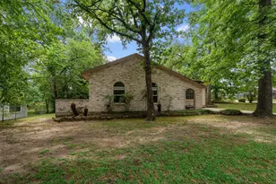 317 Hollywood Dr, Conroe, TX 77303 - Photo 29