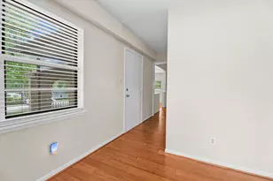 317 Hollywood Dr, Conroe, TX 77303 - Photo 7