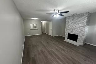 2120 Greenbriar Colony Dr, Houston, TX 77032 - Photo 9