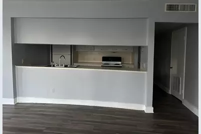 800 Travis Street #LiveOak, Columbus, TX 78934 - Photo 7