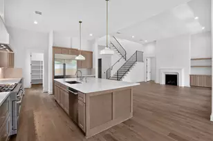 2010 Hewitt Dr, Houston, TX 77018 - Photo 13