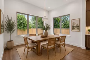 2010 Hewitt Dr, Houston, TX 77018 - Photo 5