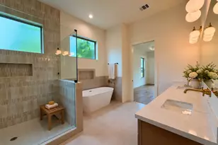 2010 Hewitt Dr, Houston, TX 77018 - Photo 13