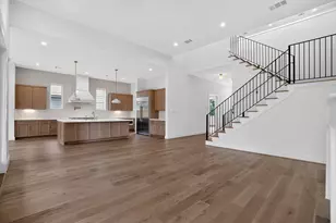 2010 Hewitt Dr, Houston, TX 77018 - Photo 11