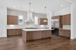 2010 Hewitt Dr, Houston, TX 77018 - Photo 7
