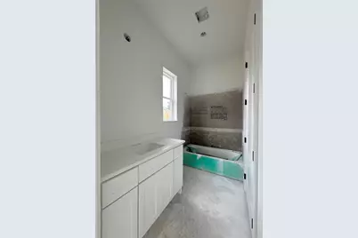 8029 Longridge Drive, Houston, TX 77055 - Photo 11