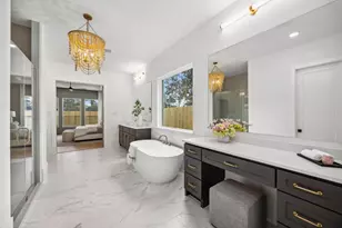 8029 Longridge Dr, Houston, TX 77055 - Photo 19