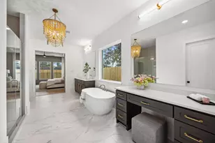 8029 Longridge Dr, Houston, TX 77055 - Photo 21