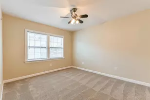 11 Lyncrest Dr, Galveston, TX 77550 - Photo 17