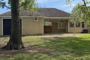 403 4th St, Humble, TX 77338 - Photo 15