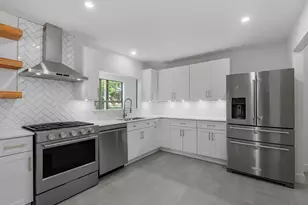 3210 Elmridge St, Houston, TX 77025 - Photo 5