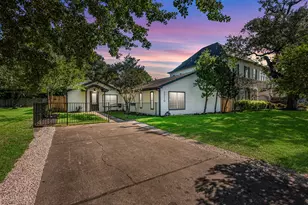 3210 Elmridge St, Houston, TX 77025 - Photo 1