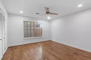 3210 Elmridge St, Houston, TX 77025 - Photo 11