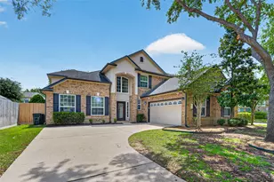 6826 Sorrelwood Ln, Sugar Land, TX 77479 - Photo 3