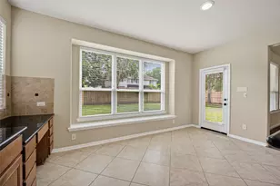 6826 Sorrelwood Ln, Sugar Land, TX 77479 - Photo 15