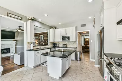13415 Scenic Glade Drive, Houston, TX 77059 - Photo 11