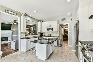 13415 Scenic Glade Dr, Houston, TX 77059 - Photo 11