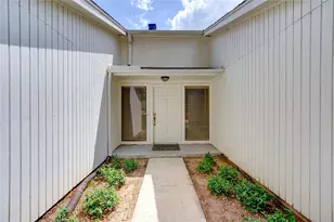 3046 Wagon Trail Dr, Sugar Land, TX 77479 - Photo 5