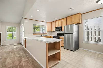 15330 Bratten Lane, Houston, TX 77598 - Photo 9