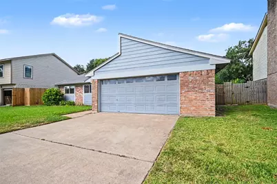15330 Bratten Lane, Houston, TX 77598 - Photo 3