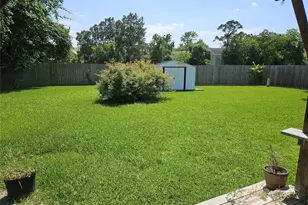 17302 Heritage Bay Dr, Webster, TX 77598 - Photo 11