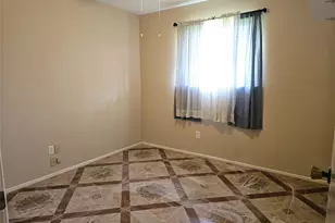 17302 Heritage Bay Dr, Webster, TX 77598 - Photo 9