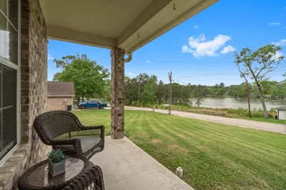 746 E Lake Drive, Livingston, TX 77351 - Photo 33