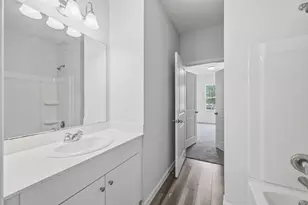 13502 Harefield Holw Trl, Houston, TX 77049 - Photo 31