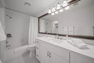 45 N Lakeridge Cir, The Woodlands, TX 77381 - Photo 35