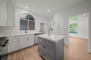 45 N Lakeridge Cir, The Woodlands, TX 77381 - Photo 25