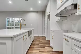 235 Hahlo St, Houston, TX 77020 - Photo 5
