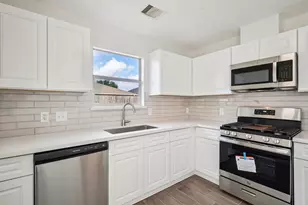 11926 Panay Dr, Houston, TX 77048 - Photo 11