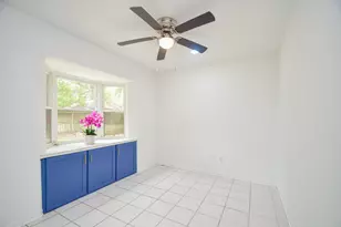 10707 Sagewind Cir, Houston, TX 77089 - Photo 9