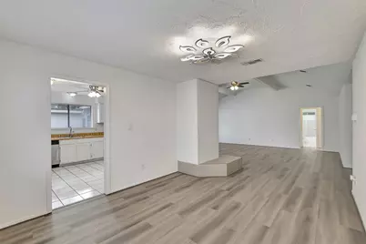 10302 Blue Oak Drive, Houston, TX 77065 - Photo 13