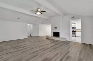 10302 Blue Oak Dr, Houston, TX 77065 - Photo 5