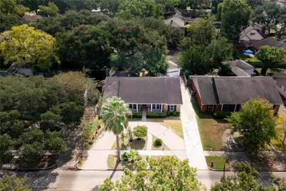6119 S Braeswood Boulevard, Houston, TX 77096 - Photo 1
