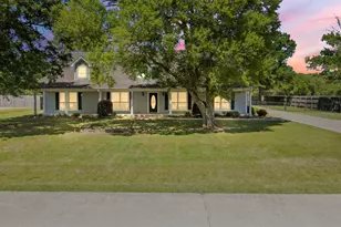 162 Bay Oak, Anahuac, TX 77514 - Photo 1