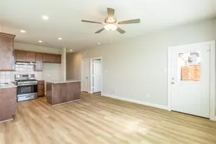 1016 Tillman Ln, East Bernard, TX 77435 - Photo 5