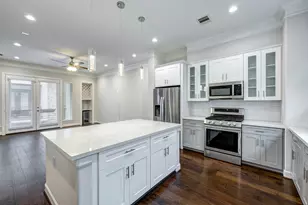 5932 Petty St, Houston, TX 77007 - Photo 9