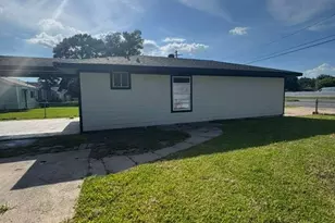 3022 South Dr, Groves, TX 77619 - Photo 23