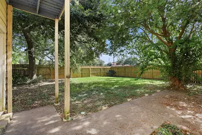 1621 & 1623 W Adoue Street, Alvin, TX 77511 - Photo 31