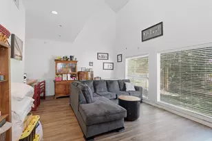 1621 & 1623 W Adoue St, Alvin, TX 77511 - Photo 7